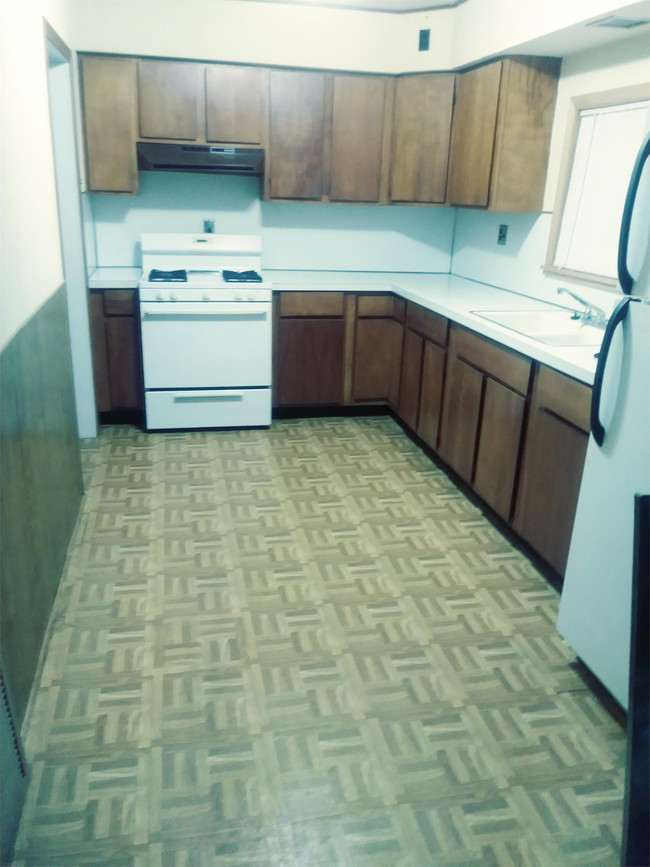 Building Photo - 210 Hoehn Ct