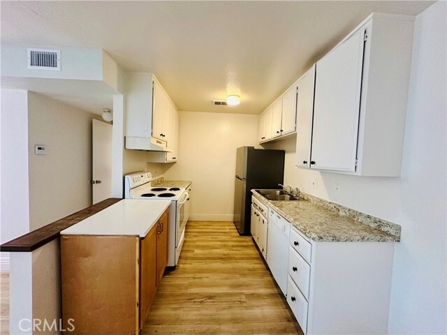 Building Photo - 23641 Golden Springs Dr
