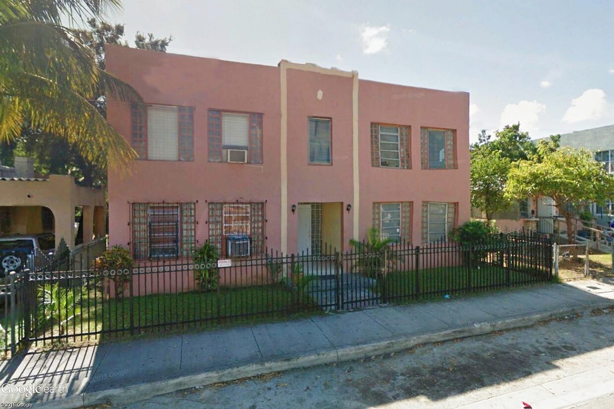 Primary Photo - 228 NW 34th St