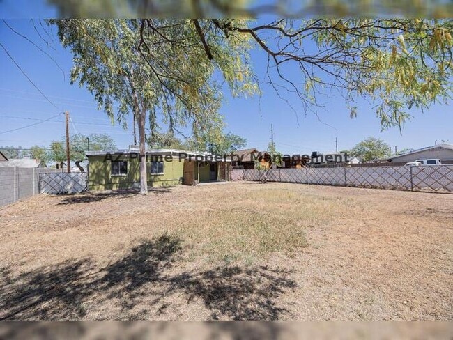 Foto del edificio - 1423 E Virginia Ave