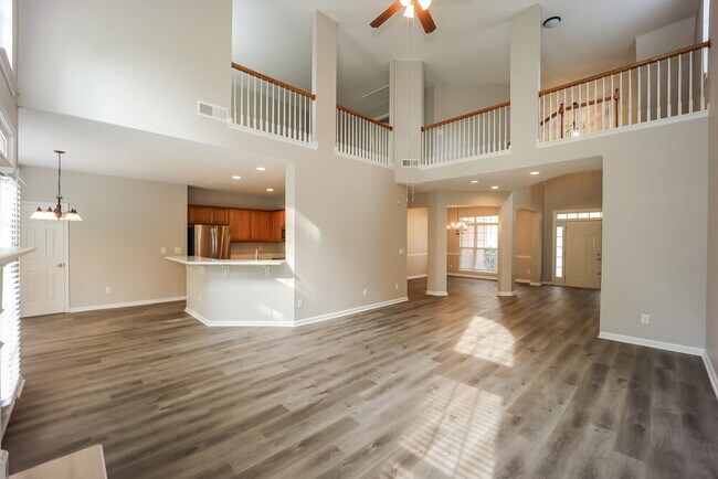 Foto del edificio - 7601 Hilltop Way