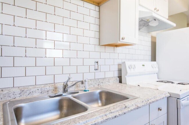 Foto del edificio - 431 Garden City Dr