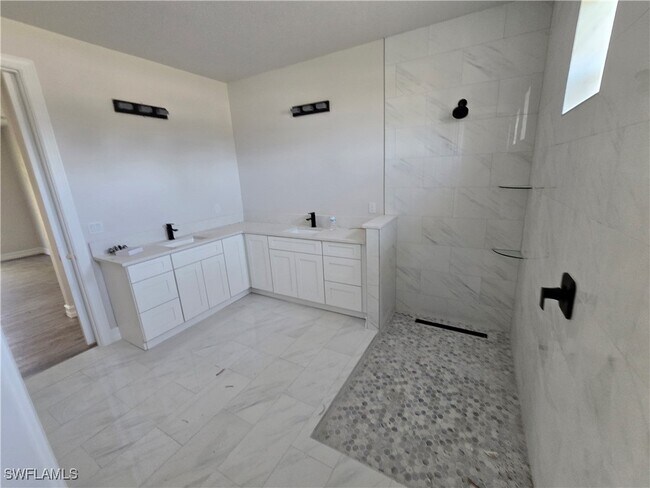 Foto del edificio - 521 NW 5th St