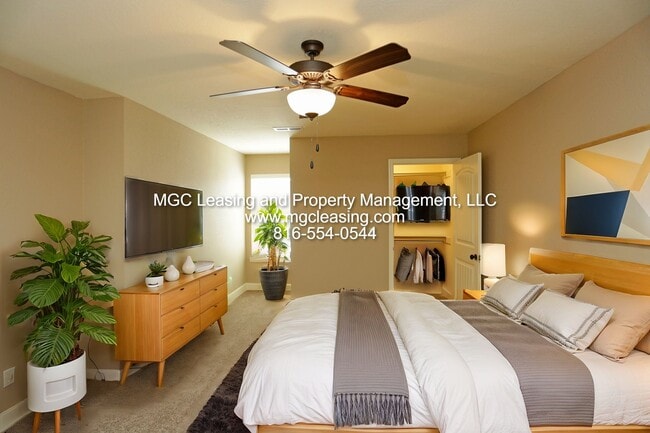 Interior Photo - Eagle Creek