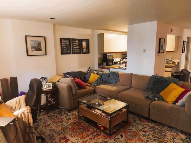 Building Photo - 73 Chandler St