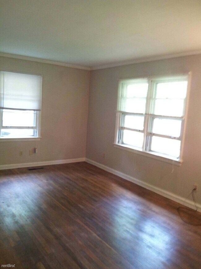 Building Photo - 3 br, 1 bath House - 901 Mclinden Ave