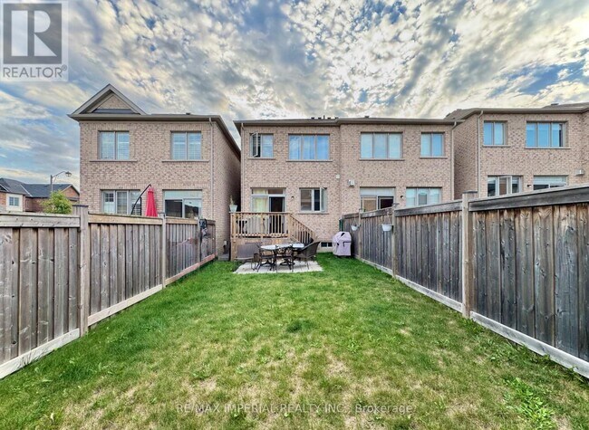 Building Photo - 3 Port Arthur Cres