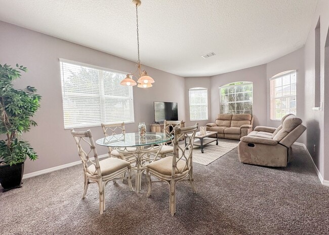 Photo - 5 Bed Pool Home For Rent