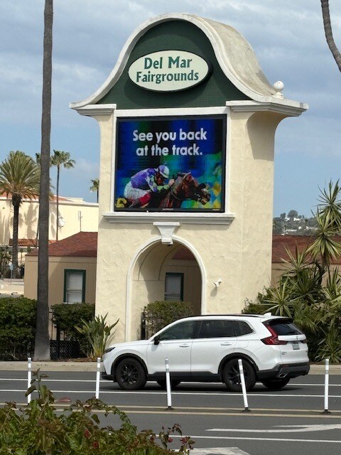 Foto del edificio - 14073 Mira Montana Dr