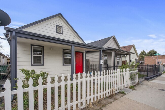 Foto del edificio - Cute Two Bedroom 1 Bathroom House in North RiNo