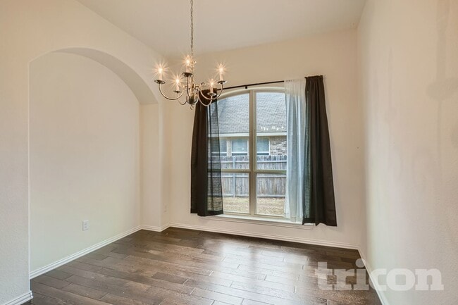 Building Photo - 5024 Kestrel Dr