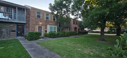 Building Photo - 7913 Grove Ridge Dr