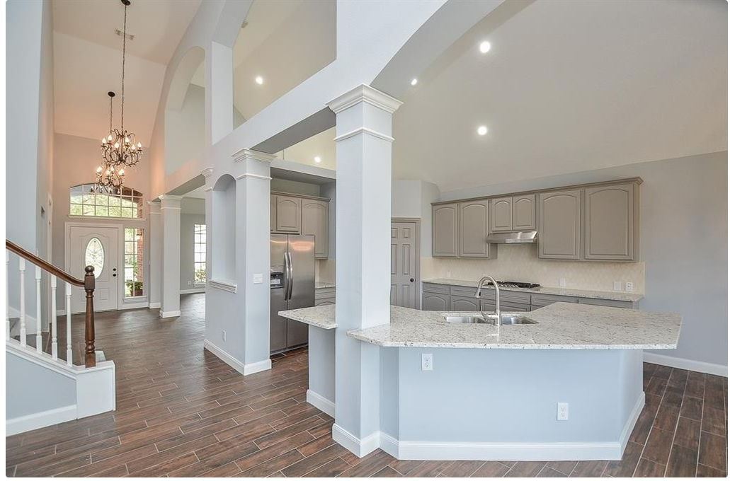 Foto principal - 20331 Canyon Gate Blvd