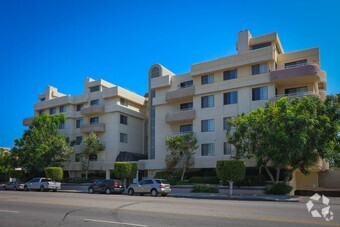 2BR - 4800 Sepulveda Blvd