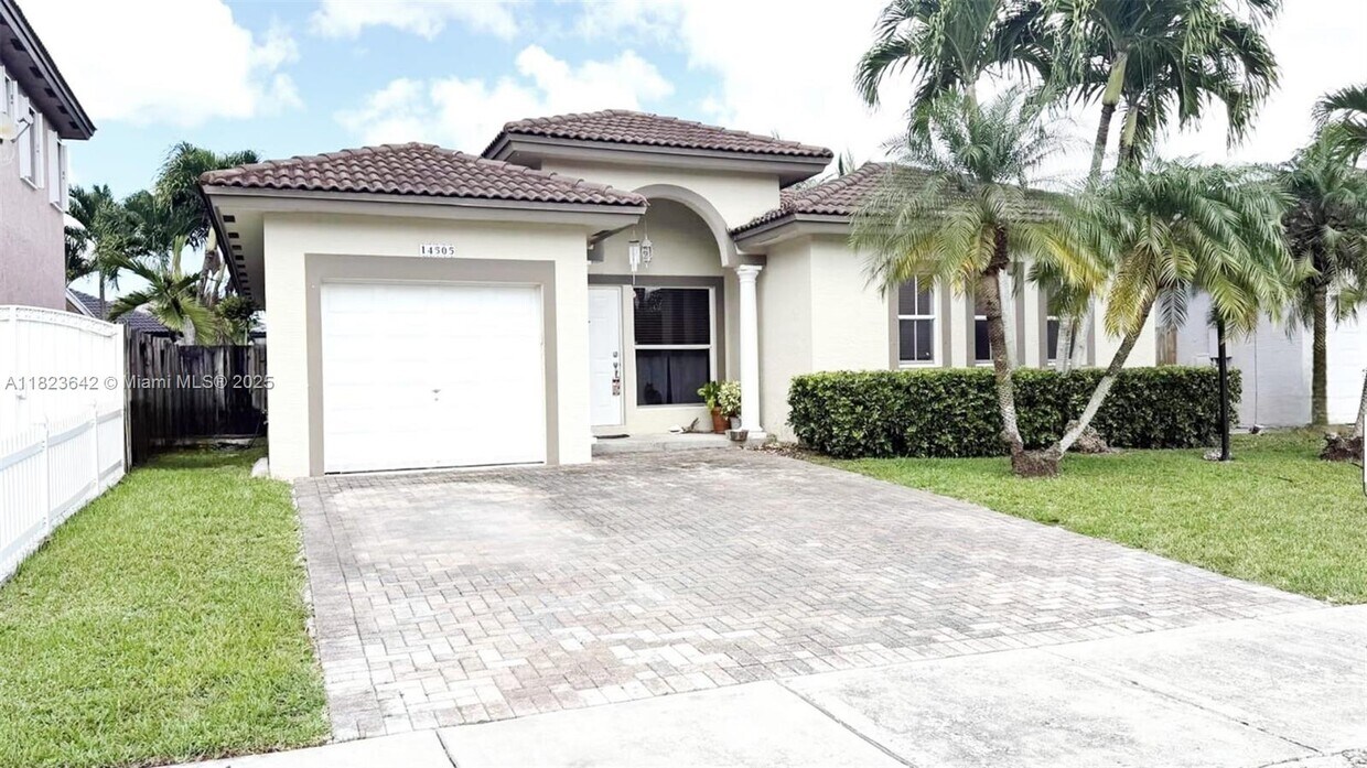 Foto principal - 14505 SW 158th Pl