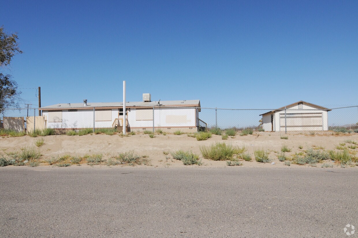 10200 Chamberlaine Way, Adelanto, CA 92301 Apartments in Adelanto, CA