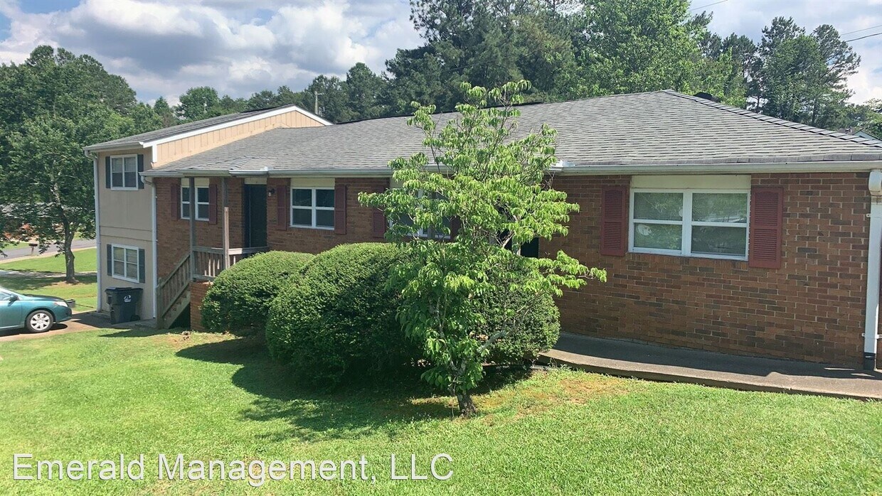 Primary Photo - 4698 Cook Dr