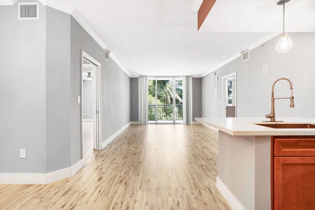 Foto del edificio - 2000 N Bayshore Dr