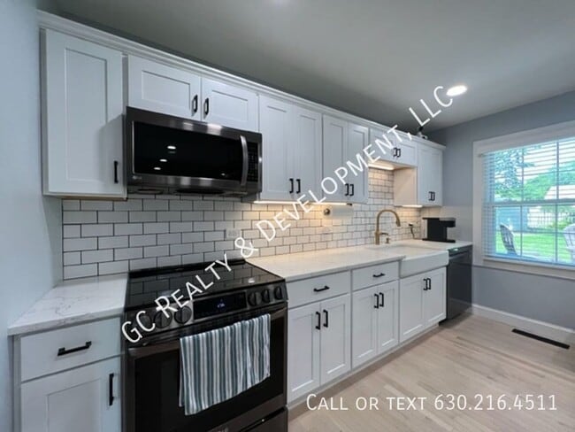 Building Photo - 1825 N Kaspar Ave