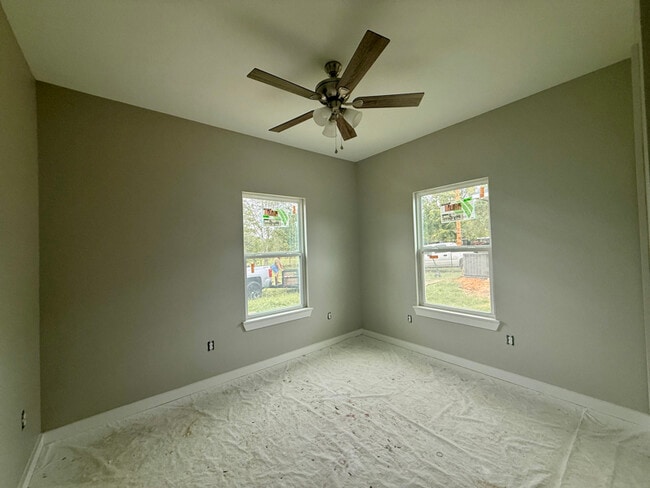 Building Photo - 408 S Gibson St