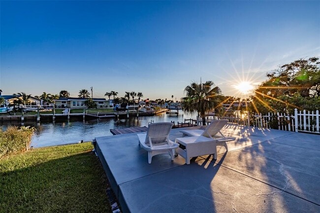 Building Photo - 4506 Floramar Terrace
