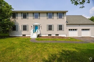 Building Photo - 37 Pine Ln