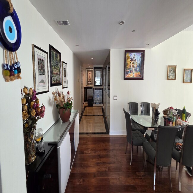 Building Photo - 195 14th St NE