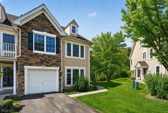 Building Photo - 44 Peach Tree Ln