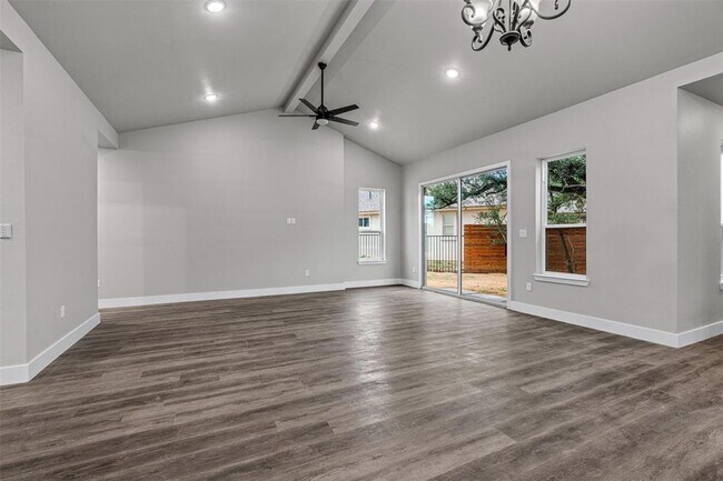 Building Photo - 22010 Redbird Dr