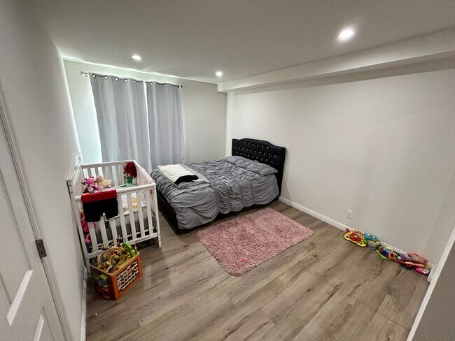 Foto del edificio - 6724 Nestle Ave