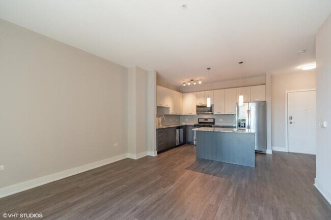 Foto del edificio - 1 bedroom in OAKBOOK TERRACE IL 60181