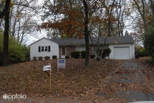 Building Photo - 10147 Fieldcrest Ln