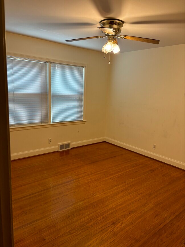 Dining Room - 127 N Hite Ave