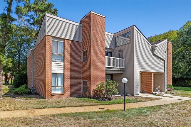 Building Photo - 501 Alpine Ct