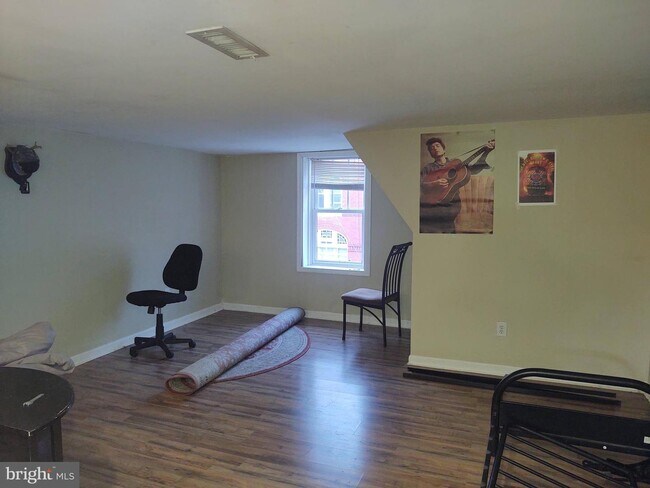 Foto del edificio - 243 N Market St