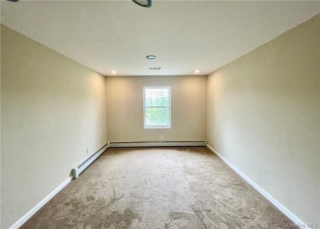 Building Photo - 1291 Burlingham Rd