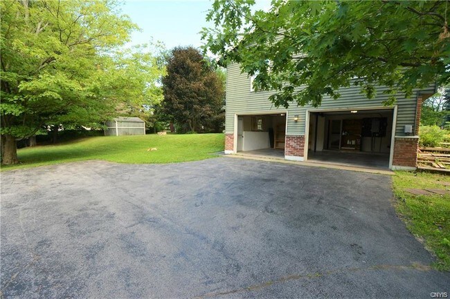 Building Photo - 22384 Riverbend Dr E