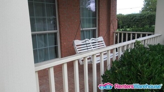 Foto del edificio - 11651 Lavender Ave