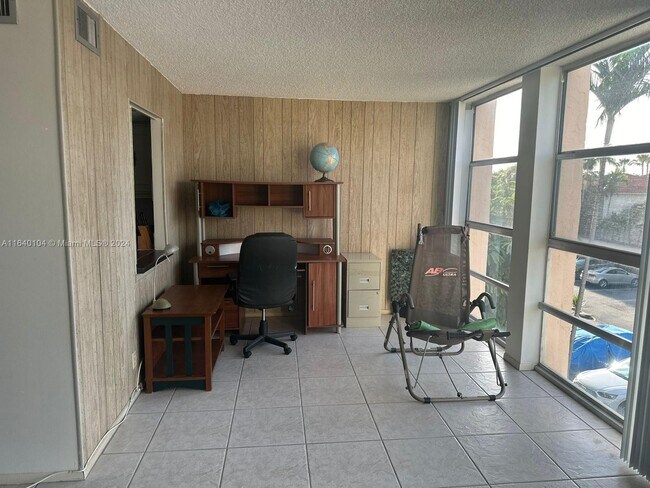 Foto del edificio - 2001 Atlantic Shores Blvd