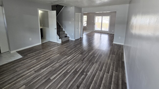 Foto del edificio - 5806 Folgate Ct