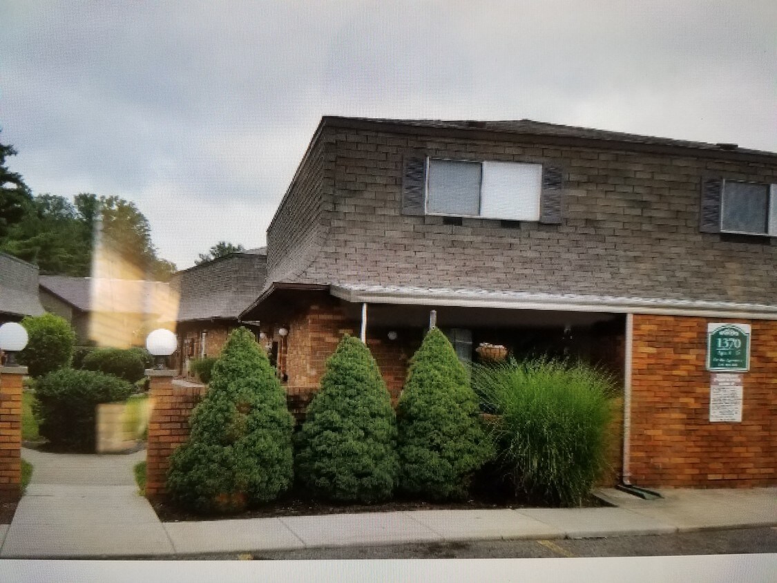 Foto del edificio - 1372 Londondale Pkwy