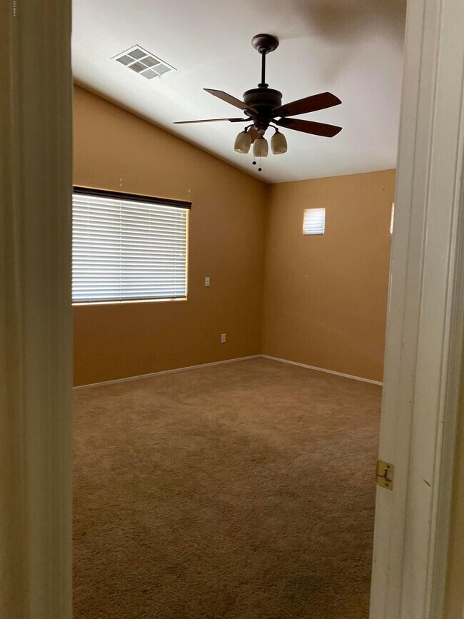 Foto del edificio - 7241 W Williams St