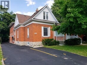 Building Photo - 729 Hamilton St