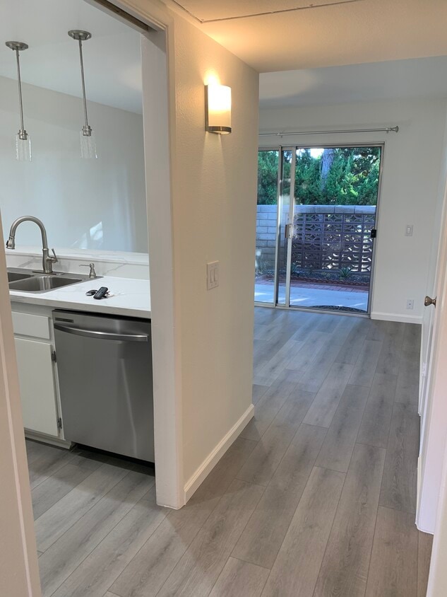 1049 W Pine St Unit D, Upland, CA 91786 Condo for Rent in Upland, CA