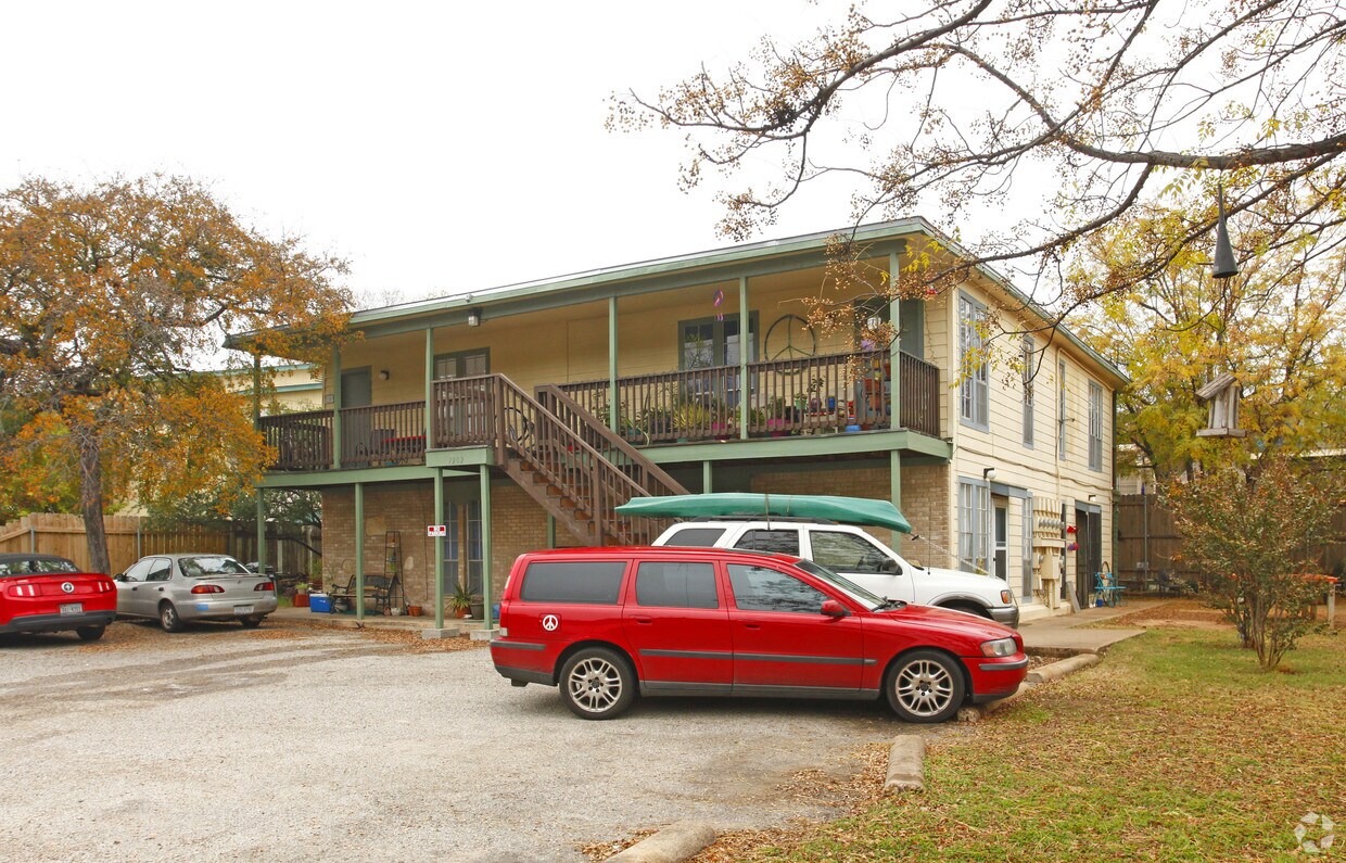 Primary Photo - 1200--1202 Hollow Creek Dr