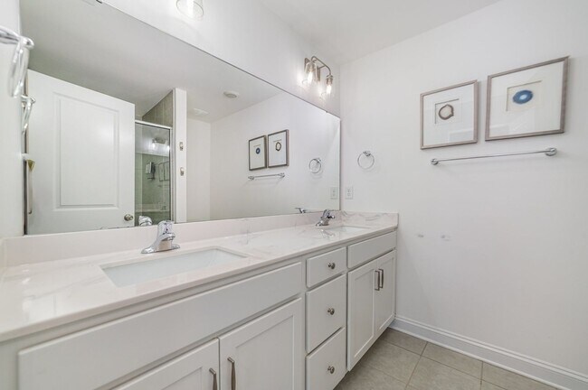 Building Photo - 4990 David Cox Rd