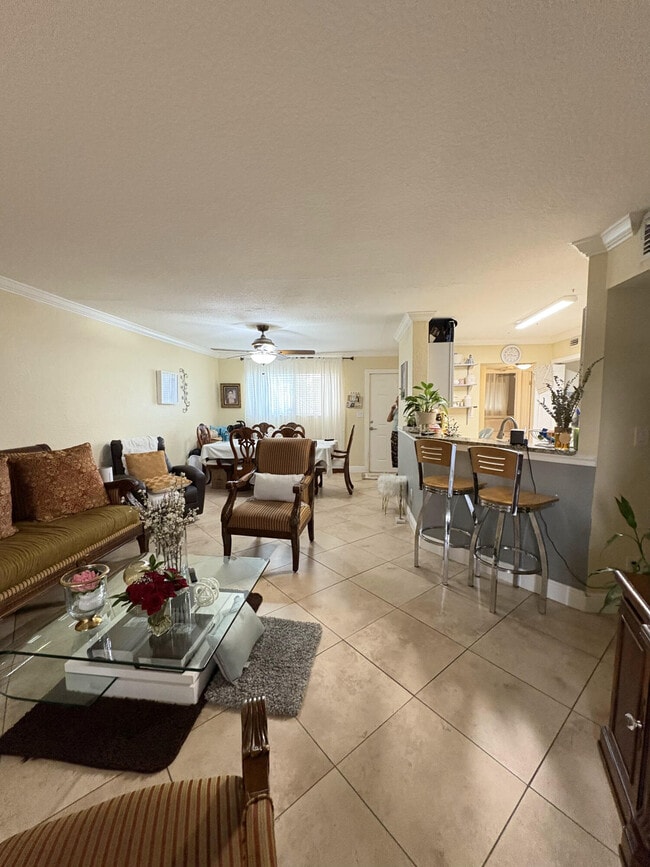 Foto del edificio - 3401 NW 44th St
