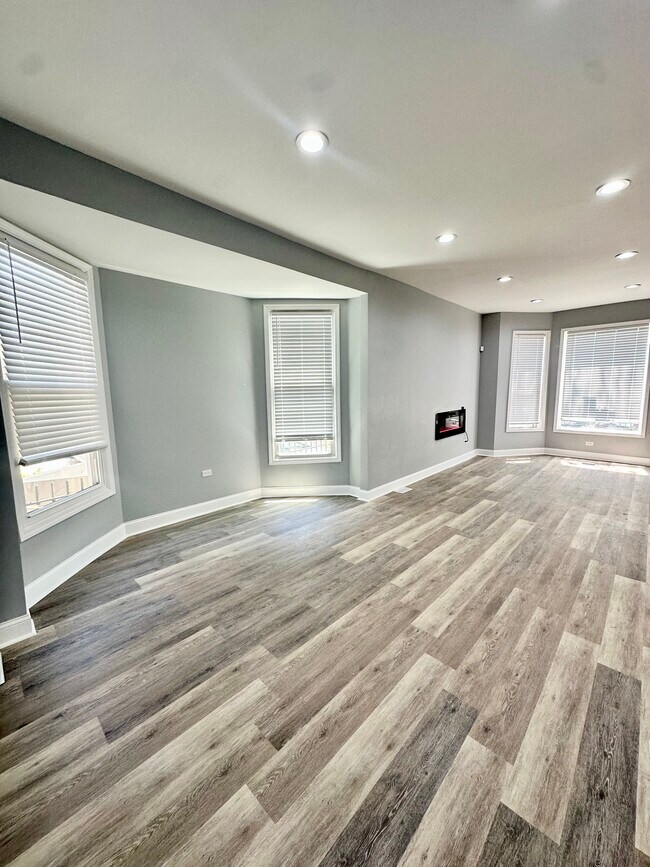 Foto del edificio - 2720 W Harrison St