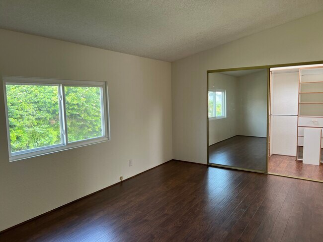 Foto del edificio - 975 W Telegraph Rd