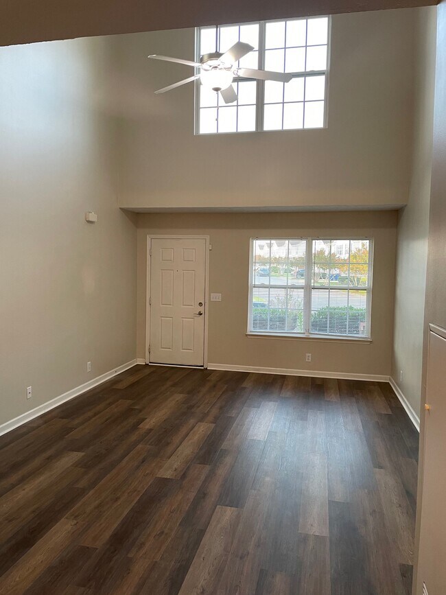 Foto del edificio - 4844 Laura Jeanne Blvd